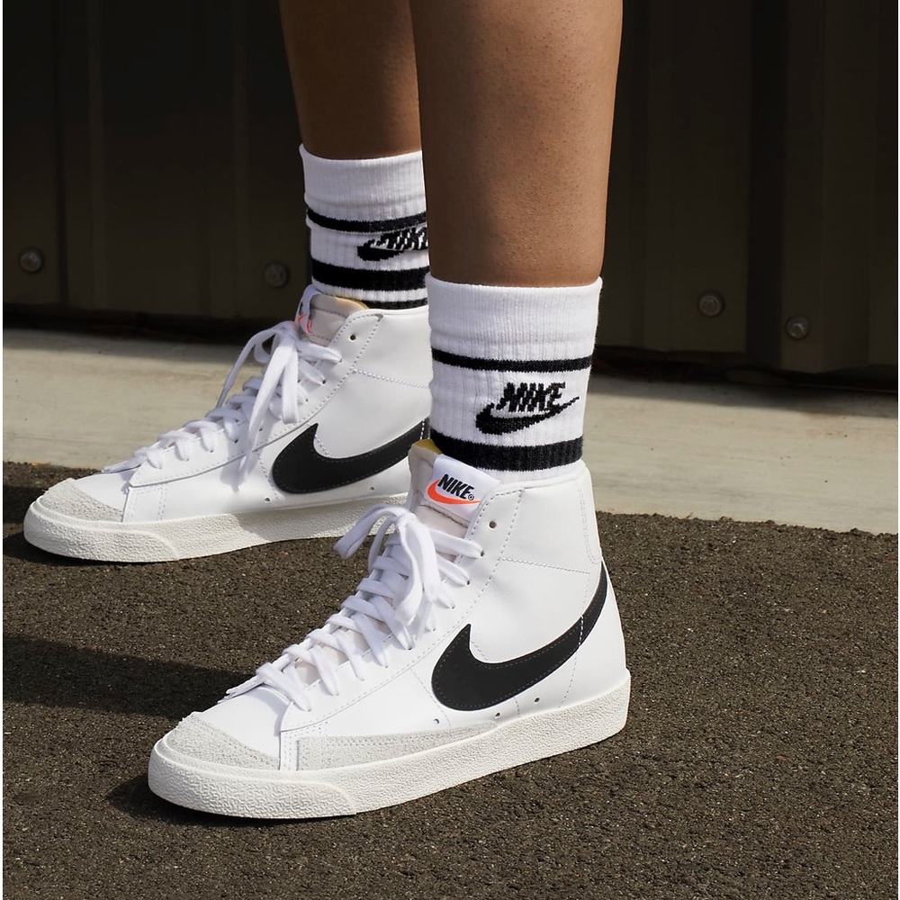 Nike ✔️ Women’s Blazer Mid ‘77